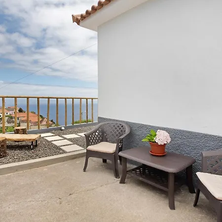 Casa Da Ribeira Da Janela *